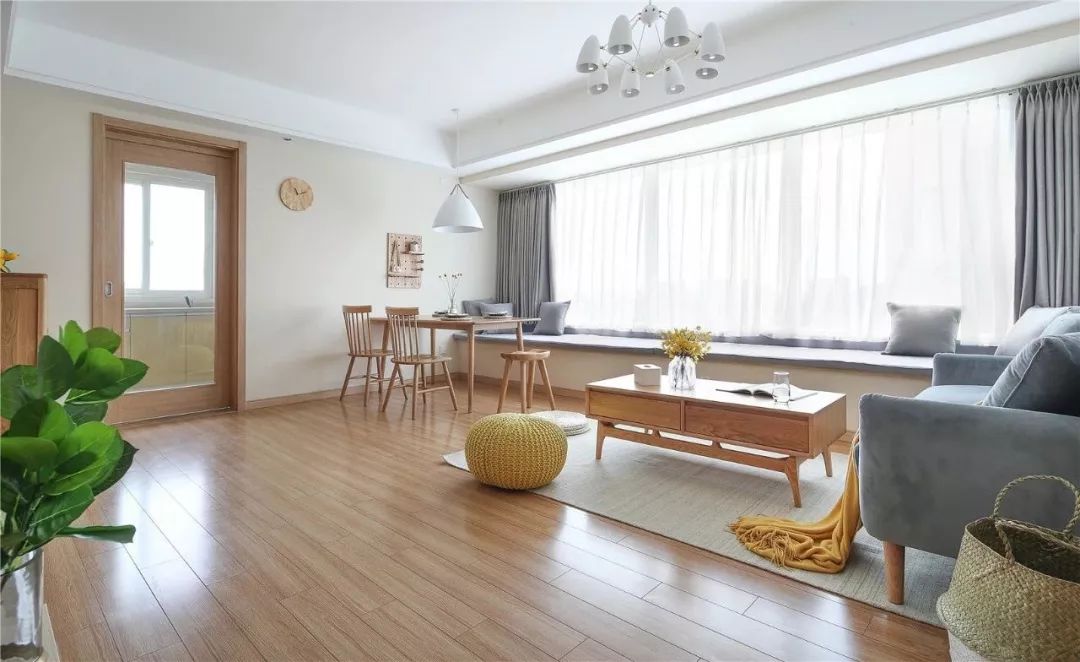 廈門海投自貿(mào)城92㎡北歐風(fēng)裝修，小戶型卻有大飄窗